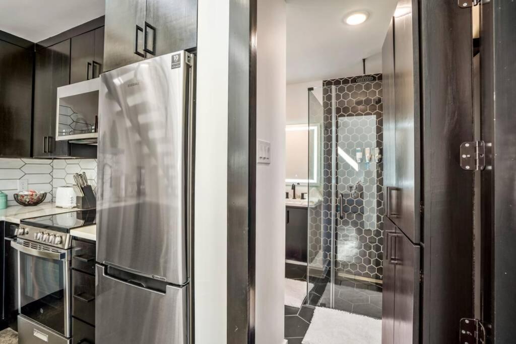 Quantum Tiny Loft At East End Revitalized Houston Eksteriør bilde
